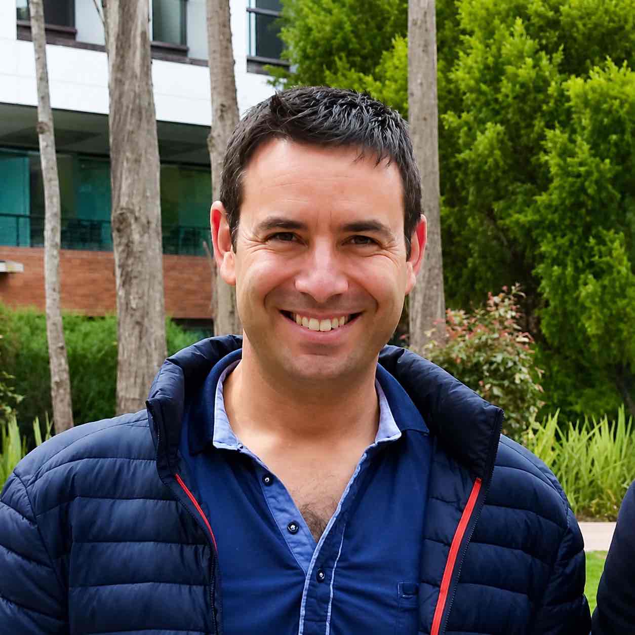 Portrait of Terryn Davidow, CPA, expatriate tax specialist and Director of Expat Taxes Australia, serving Australian expats in over 100 countries for over 20 years.